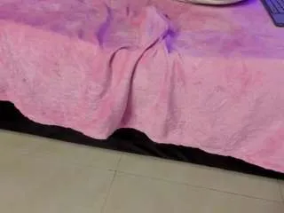 Hellzel-moon from CamSoda