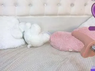 hikikodoll on CamSoda 