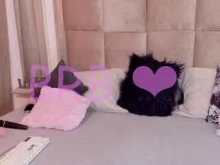hillaryluxx from CamSoda is Freechat