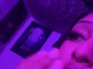 honeybunmami from CamSoda is Freechat