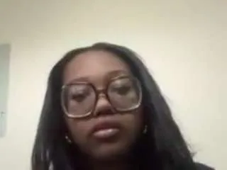 indianoir on CamSoda 