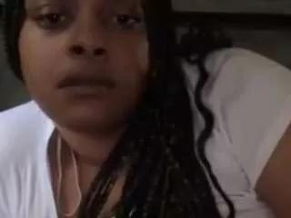 indianqueen443 from CamSoda