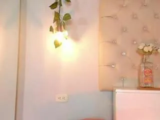 isabella-flowers from CamSoda is Freechat