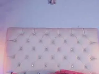 isabella-flowers from CamSoda is Freechat