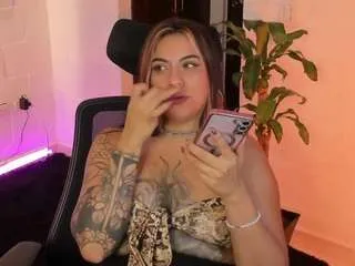 jaaadeee on CamSoda 