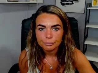 Jennysecret from CamSoda