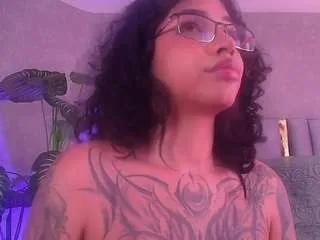 juliia-rose from CamSoda is Freechat