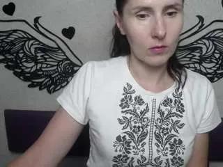 karinaswannest from CamSoda is Freechat