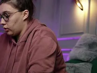 Kendaldubai from CamSoda