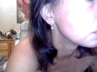 kendramom from CamSoda is Freechat