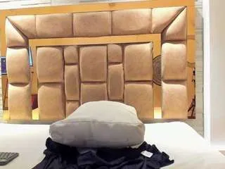 kiara-cowell from CamSoda is Freechat