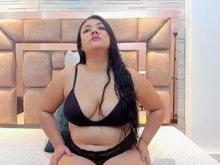 kiara-cowell from CamSoda is Freechat