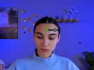 kira-light1 from CamSoda