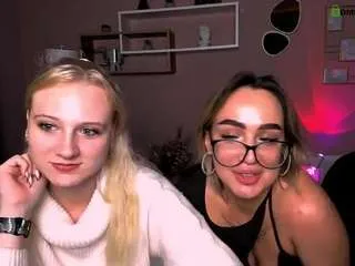 kira-neko from CamSoda is Freechat