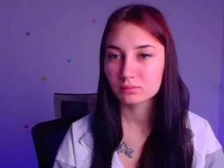 Kissmiami from CamSoda