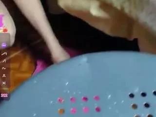 Girls: try live performances with matured performers, from dancing to quirks, in a variety of beautiful sex cams.