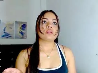 Kylieloove from CamSoda