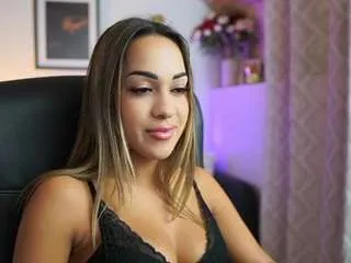 lanii4uxxx from CamSoda is Freechat