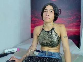 lara-croft from CamSoda is Freechat