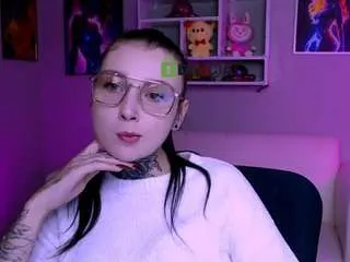 laratiz from CamSoda is Freechat