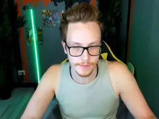 leomoor from CamSoda is Freechat