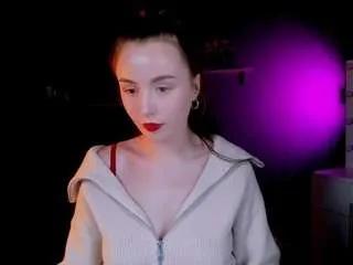 Leslie-bird from CamSoda