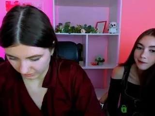 leslie-bird from CamSoda is Freechat