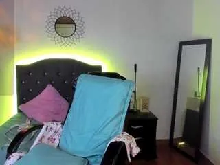 liaa-baby from CamSoda is Freechat