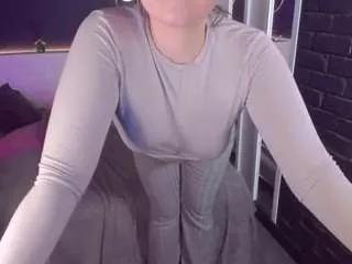 lilacmuse from CamSoda