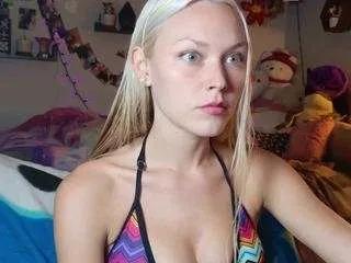 lilfknsquirt from CamSoda is Freechat