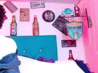 lili-and-breazer from CamSoda is Freechat