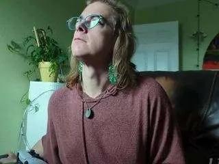 linzy19 from CamSoda is Freechat