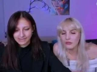lira-lune from CamSoda is Freechat