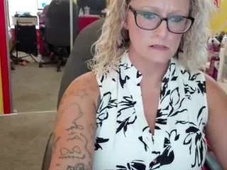 Girls: try live performances with matured performers, from dancing to quirks, in a variety of beautiful sex cams.