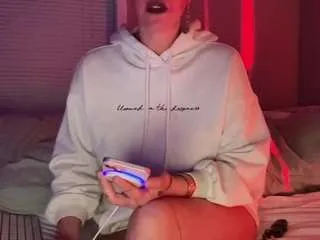 Littlestlulu from CamSoda