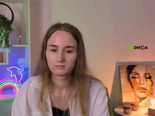 lola-swon from CamSoda is Freechat