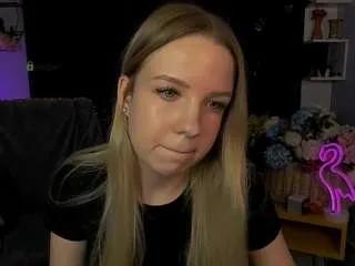 lorel-love from CamSoda is Freechat