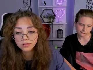 lorel-love from CamSoda is Freechat