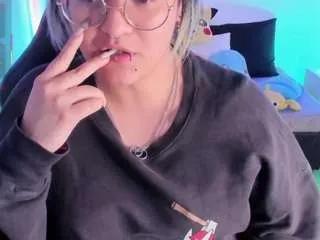 lucky-leah from CamSoda is Freechat