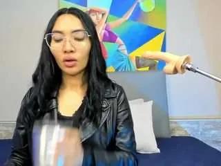 lucyyliiu from CamSoda is Freechat