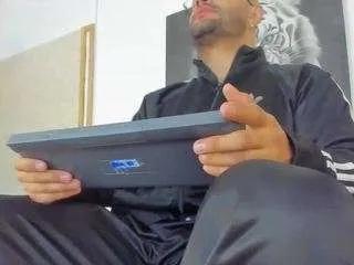 luke-09 from CamSoda is Freechat