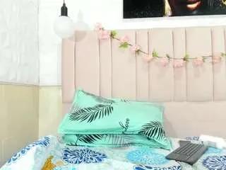 luna-maisonn from CamSoda is Freechat