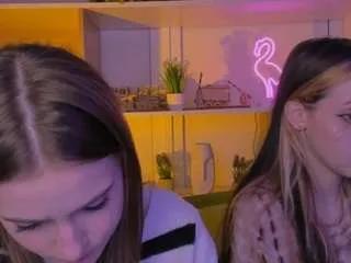 luna-tin from CamSoda is Freechat