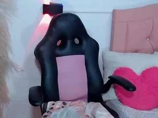 lunamiiaa from CamSoda is Freechat