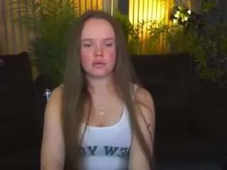 lunaroyale from CamSoda is Freechat