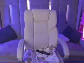 lylayeess on CamSoda 