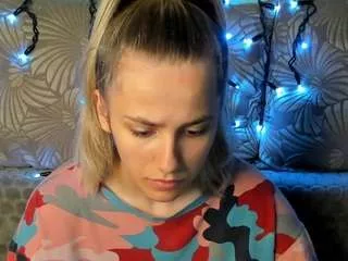 Maggiecake from CamSoda