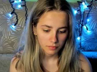 Maggiecake from CamSoda