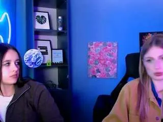 mary-meow-hot from CamSoda is Freechat