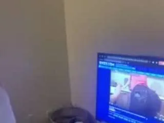 Meatypetey4 from CamSoda